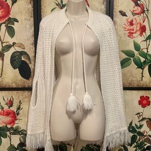 Vintage 1960s Americana Knitting Mills of Miami, Inc. knit sweater cape